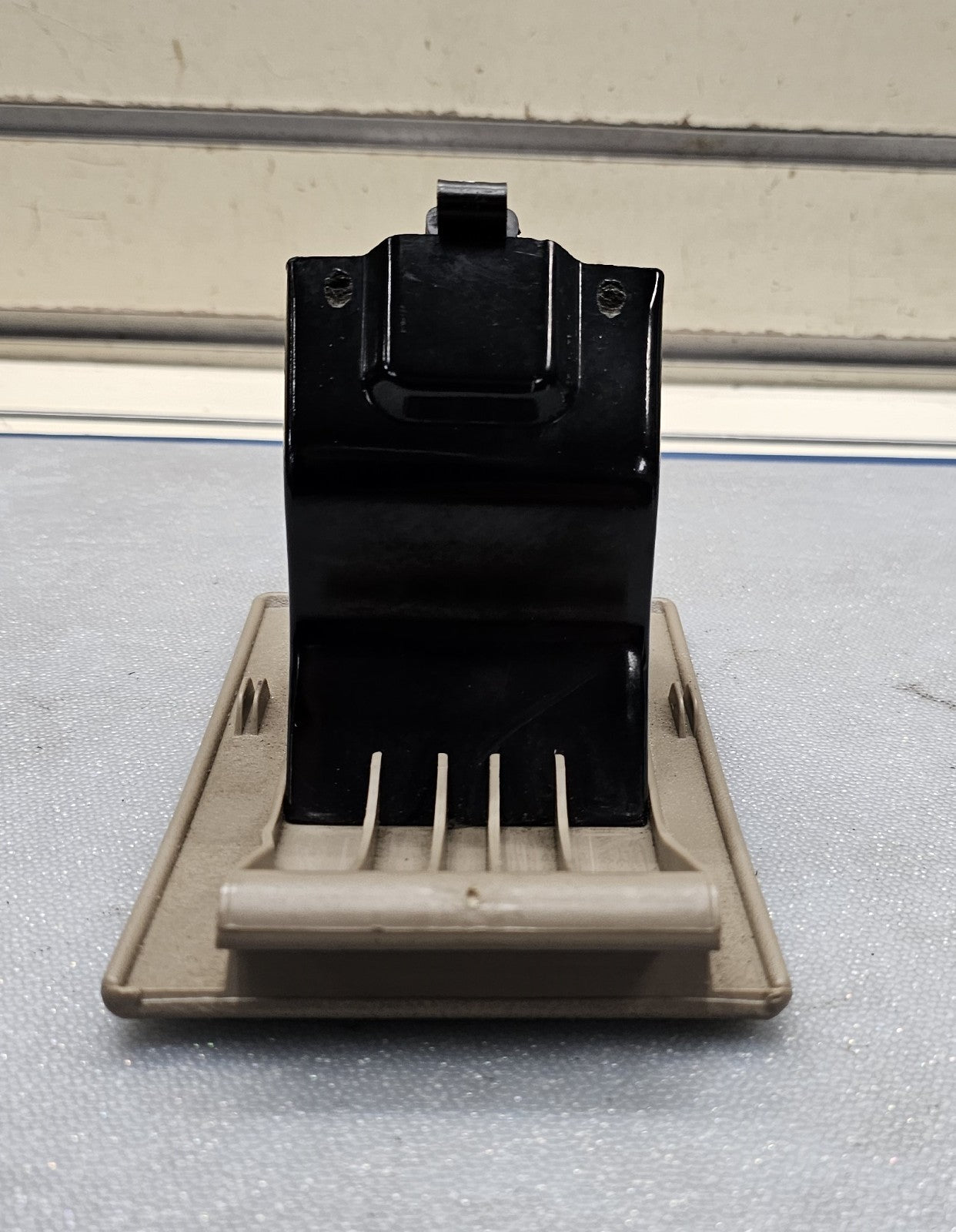 🔥95-98 CHEVY GMC SILVERADO YUKON TAHOE C/K Lighter Port Ashtray ash tray Tan