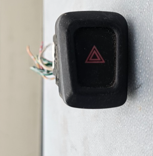🔥00-06 Sentra Emergency Hazard Light Control Defrost Pull Switch Assembly Black