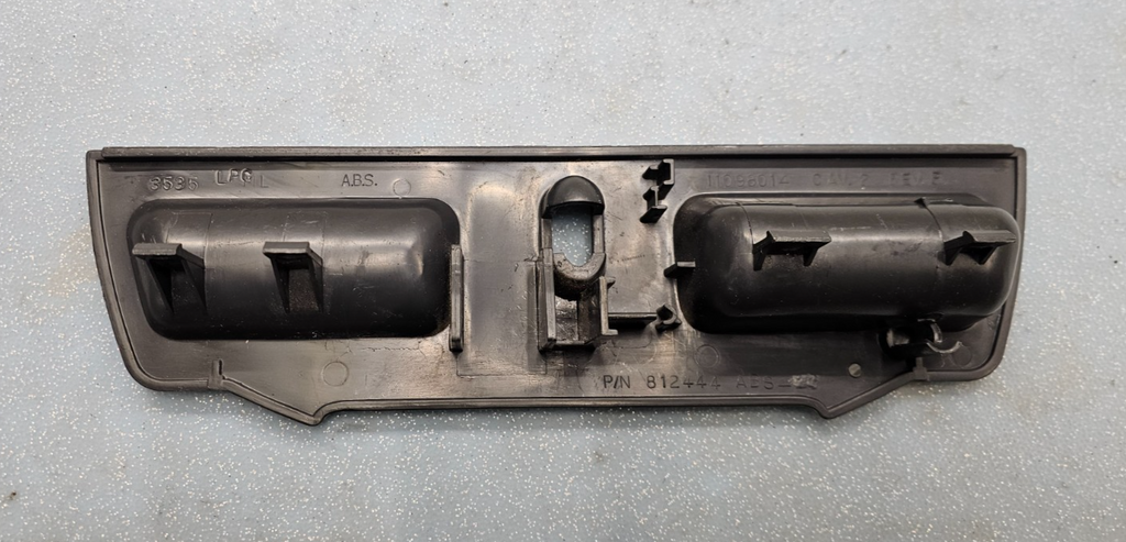 95-06 Silverado Sierra C/K 1500 2500 Center Console Jump Seat Lid Latch Assembly