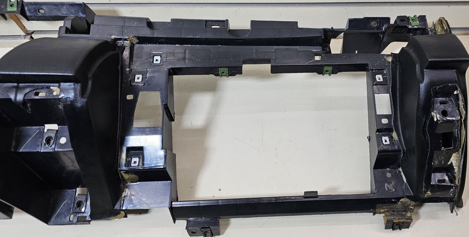 🔥00-05 Cadillac Deville Dashboard Retainer Assembly Frame OEM