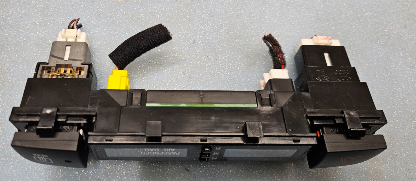 🔥2009-2011 Hyundai Accent Hazard Light Defroster Window Switch Clock Digital