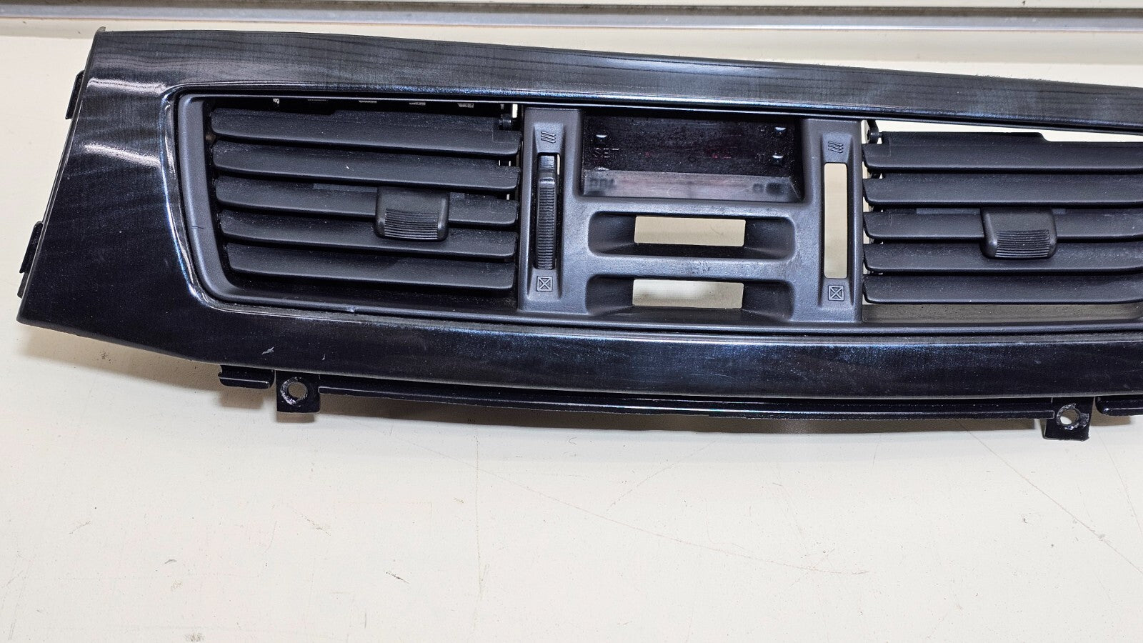 🔥02-07 Mitsubishi Lancer Dash Front Center Trim Bezel Panel Air Vent Black