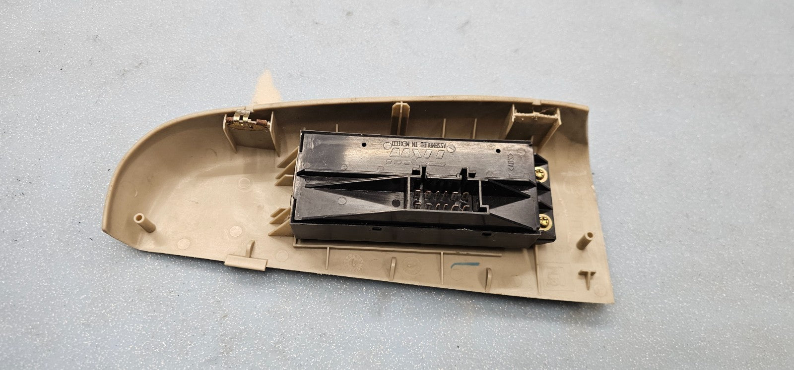 🔥99-02 Silverado SIERRA Front RIGHT Passenger Power Window Switch Lock TAN