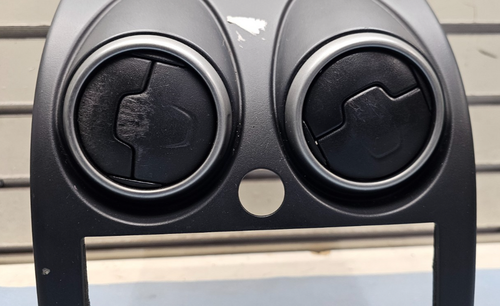 08-15 Nissan Rogue Center Dash Radio Bezel Panel Trim Air Vent Speaker Black OEM