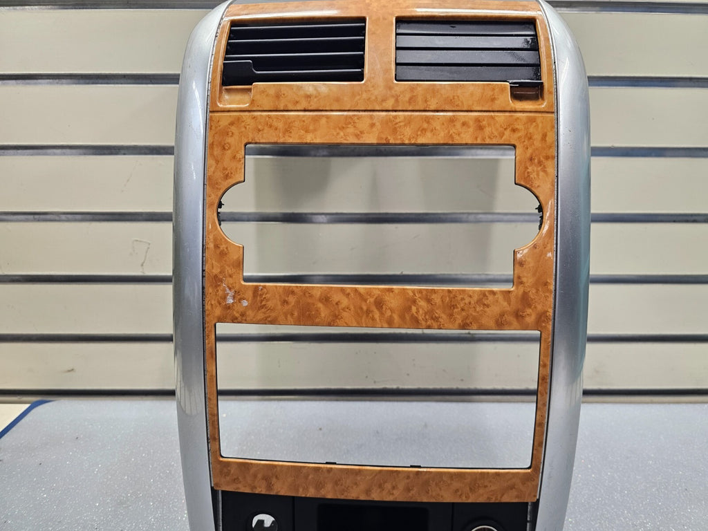 🔥04-09 DURANGO ASPEN Center Dash FM RADIO DISPLAY STEREO BEZEL TRIM PANEL WOOD