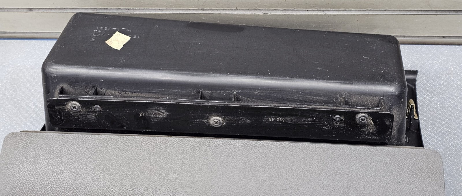 🔥07-13 Silverado SIERRA Dash UPPER GLOVE BOX Storage Compartment Door Tan OEM
