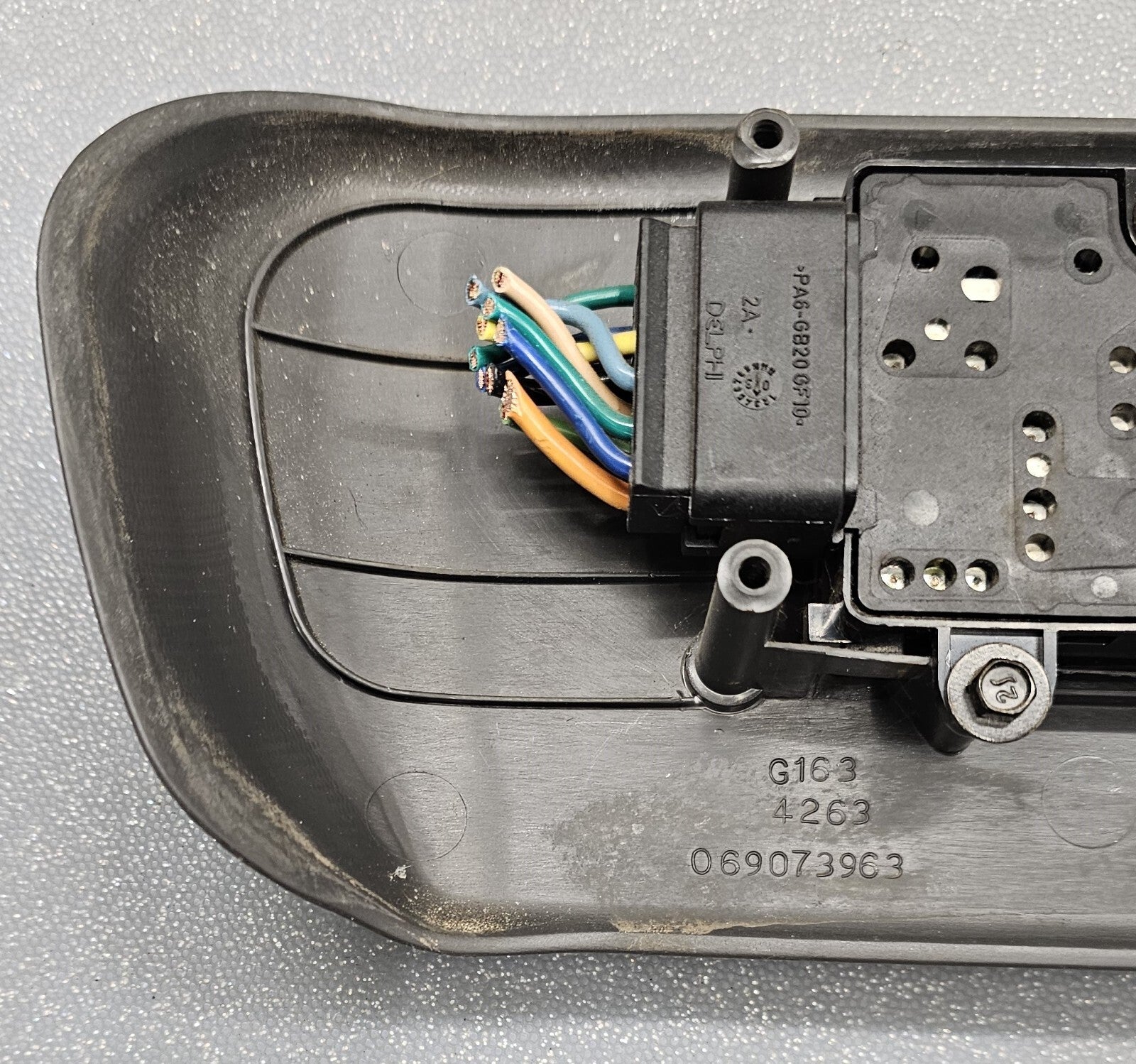 🔥03-06 SILVERADO SIERRA Front right  Power Seat Adjuster Heat SWITCH Bezel OEM