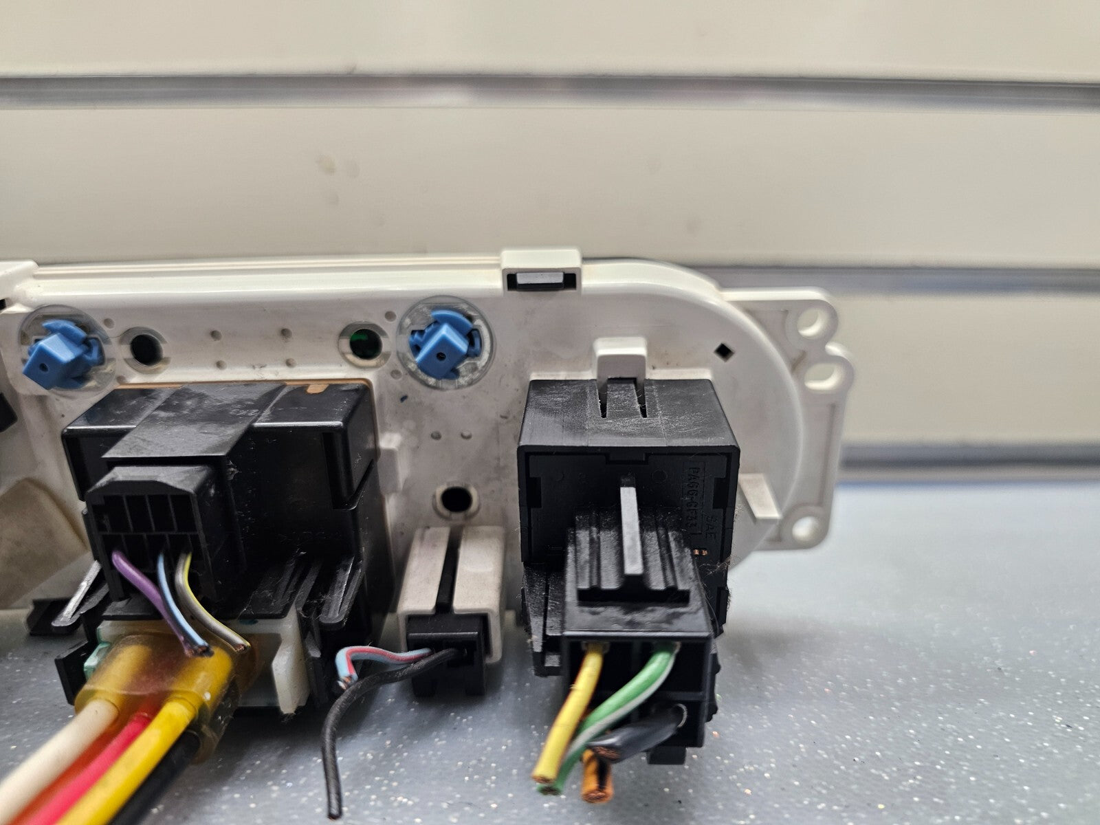 01-07 Escape Mariner Dash AC Heater Climate Temperature control Conditioning OEM
