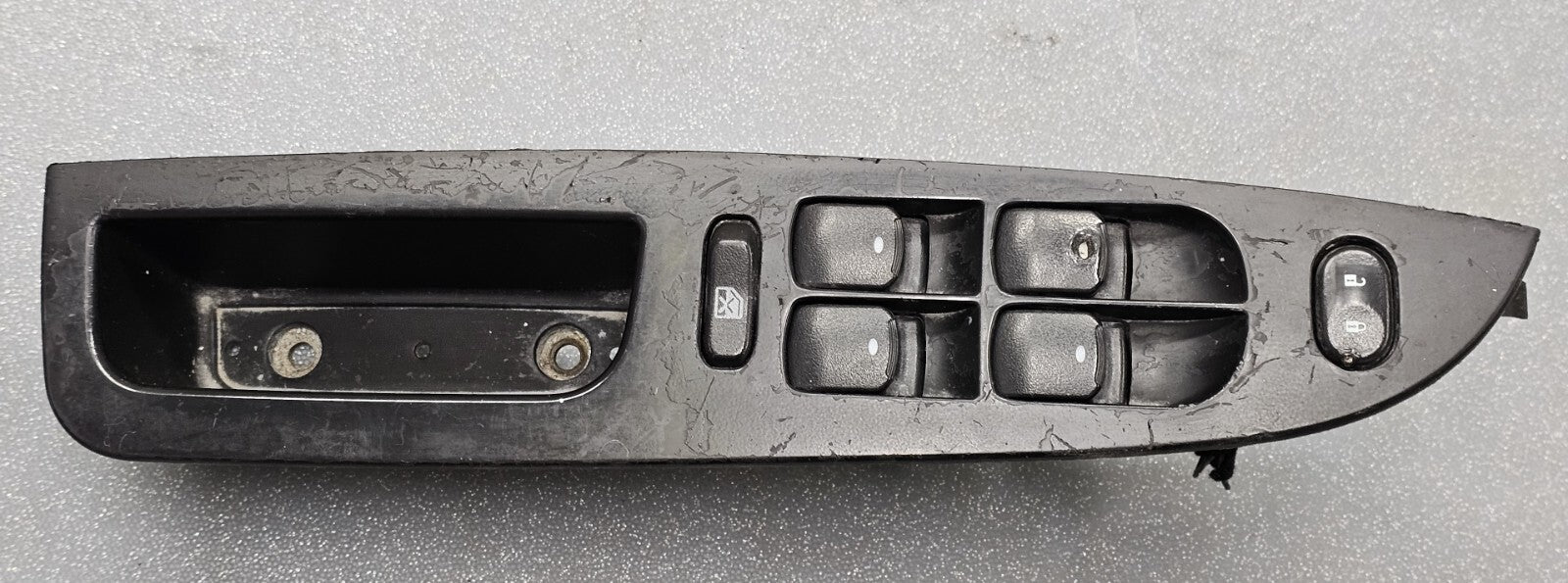 🔥07-09 Saturn Aura Left Driver Master Power Door Window Switch Assembly Black