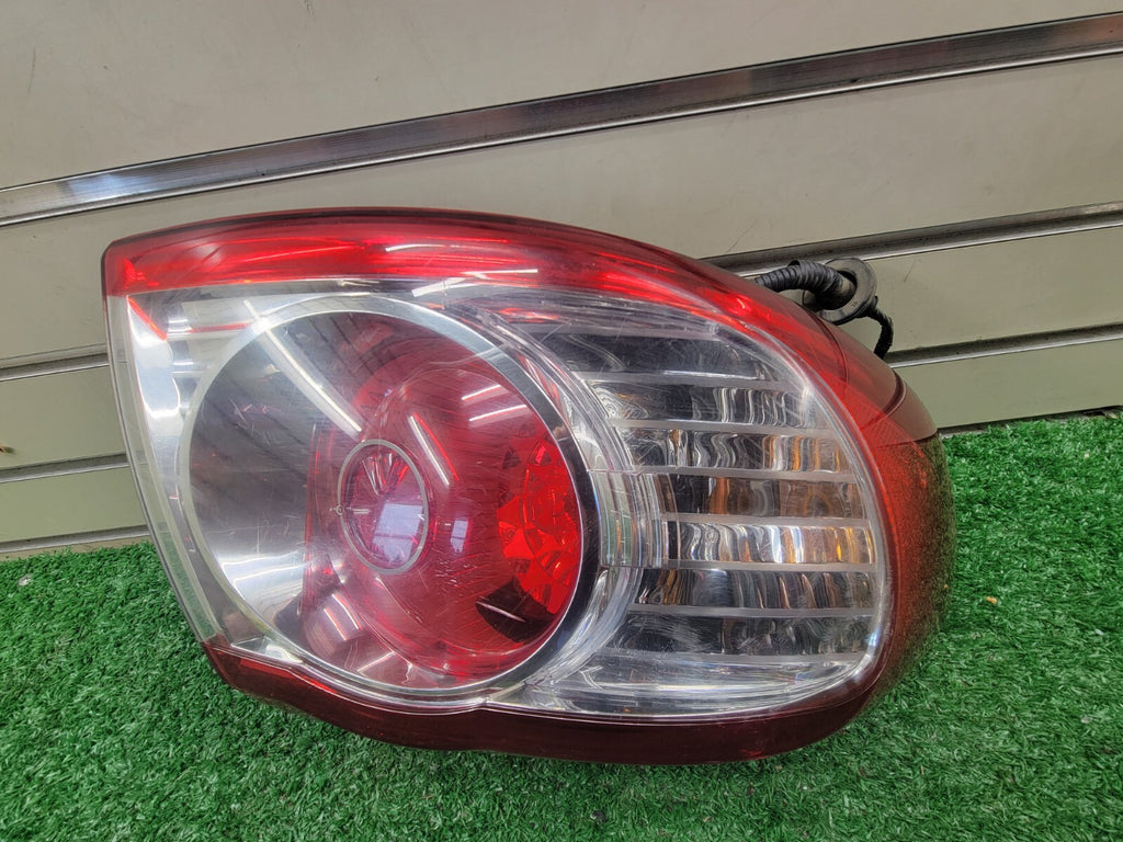 🔥10-12 Hyundai Santa Fe Left Driver Tail Light Lamp Assembly Outer Body Mounted