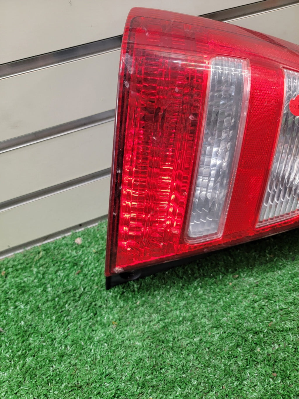 🔥2003-2005 Subaru Forester Left Driver X/XS LED Rear Tail Light Lamp Pair