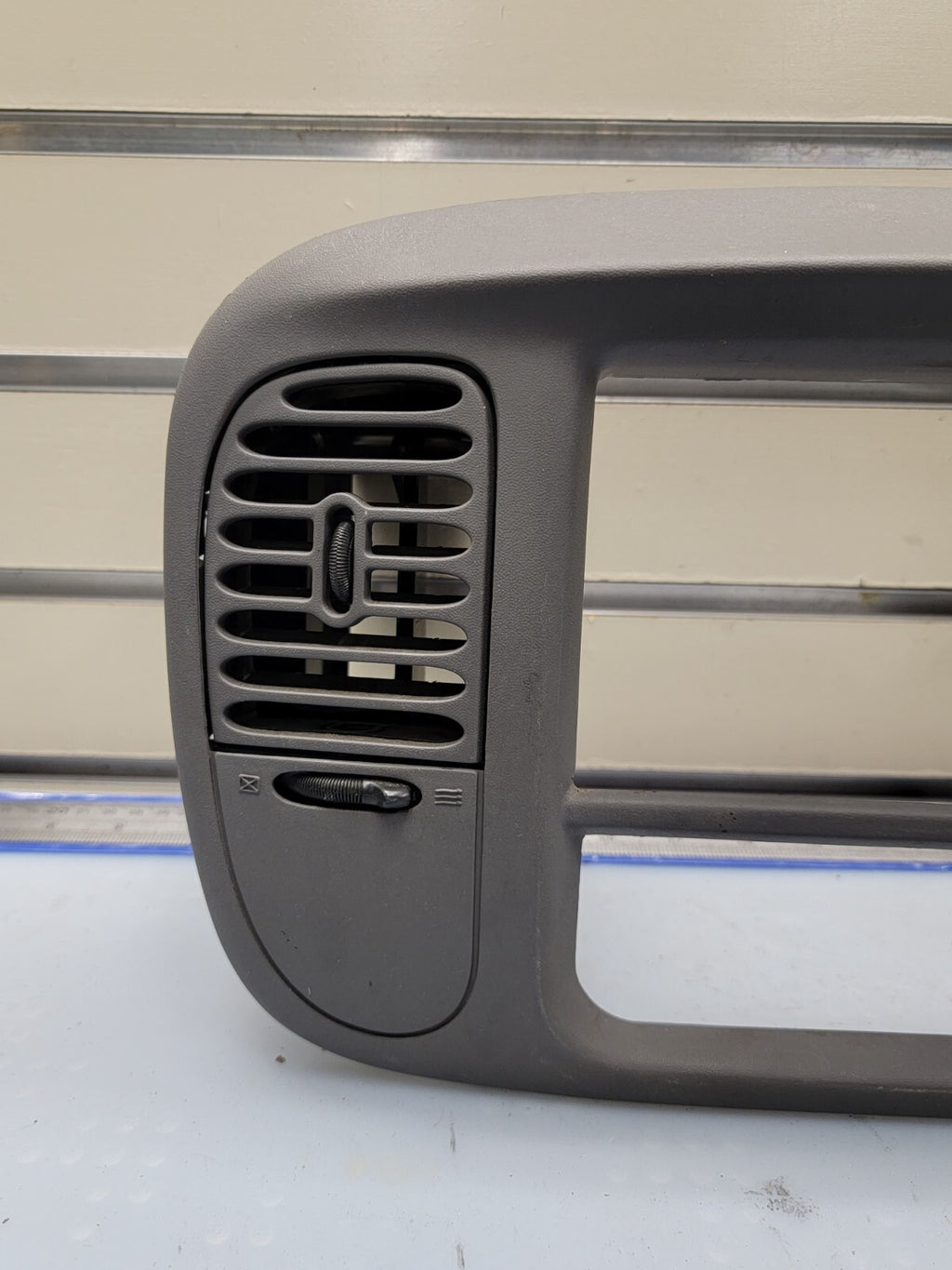 🔥97-03 Ford F150 Center Dash Radio Climate Trim BEZEL Panel AIRBG Line GRAY