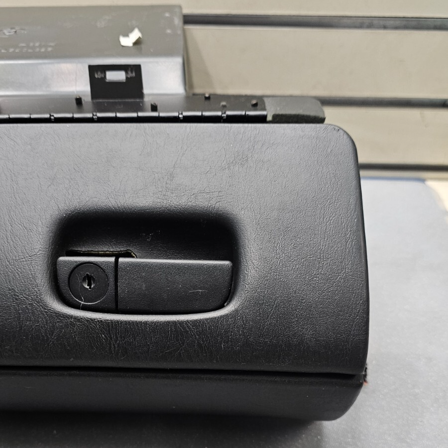 99-05 Deville Dash Glove Box Storage Compartment Assembly Instrument Panel Black