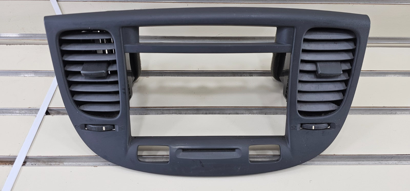 🔥06-11 Kia Rio Dash Fm Radio Stereo Display Receiver Bezel Panel Climate Black