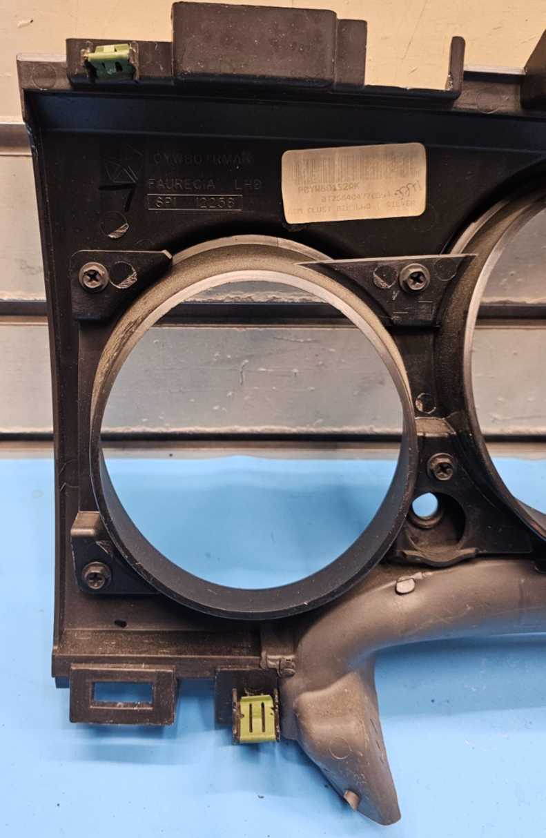 🔥01 -05 CHRYSLER PT CRUISER DASH INSTRUMENT SPEEDOMETER CLUSTER BEZEL SILVER