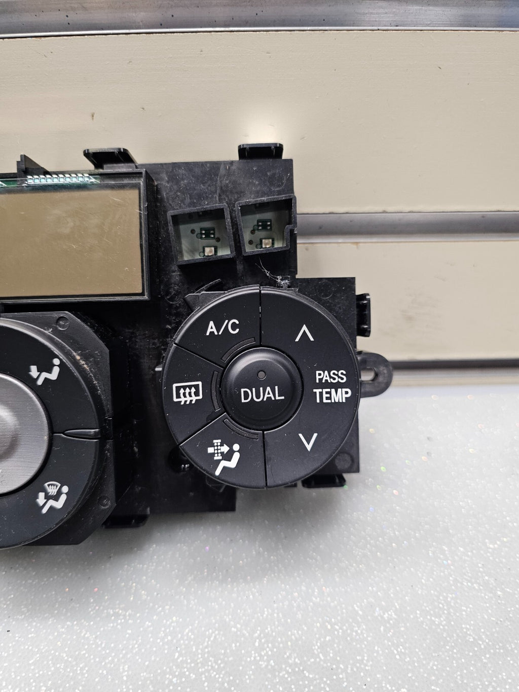 🔥06-12 Toyota RAV 4 Manual Ceneter Dash A/C Heater Climate Temperature Control