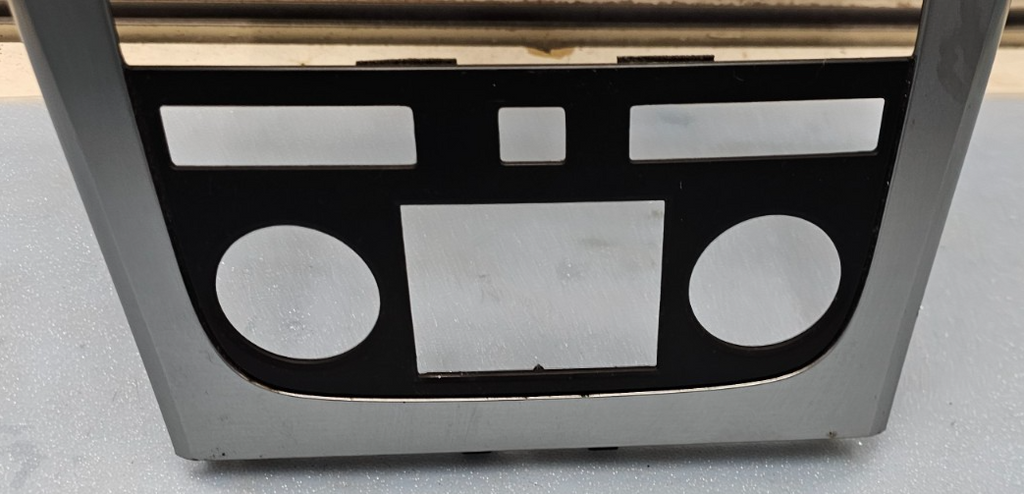 🔥07-12 GMC Acadia Center Dash Radio Bezel Climate Control Trim Panel Silver OEM