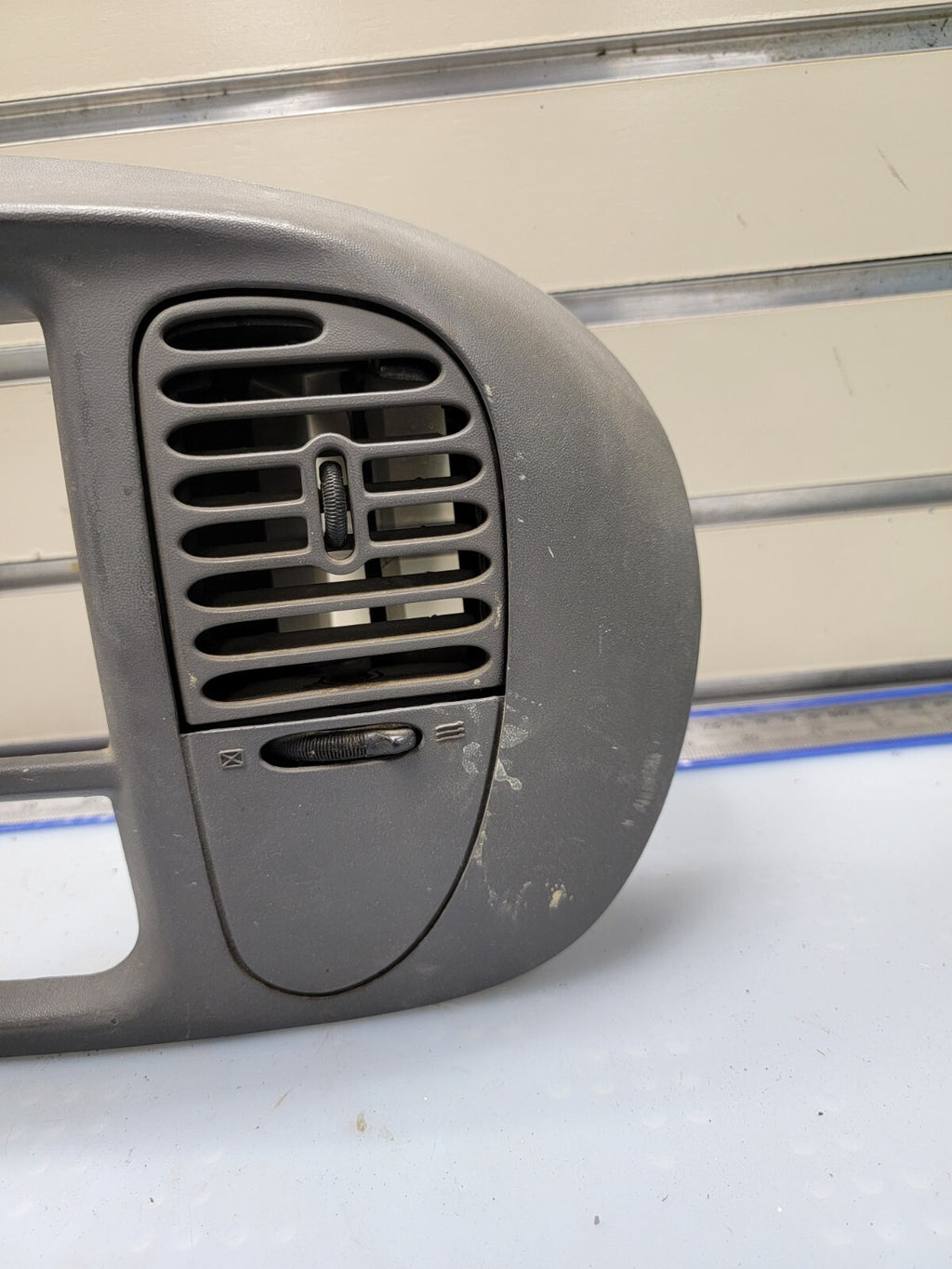 🔥97-03 Ford F150 Center Dash Radio Climate Trim BEZEL Panel AIRBG Line GRAY