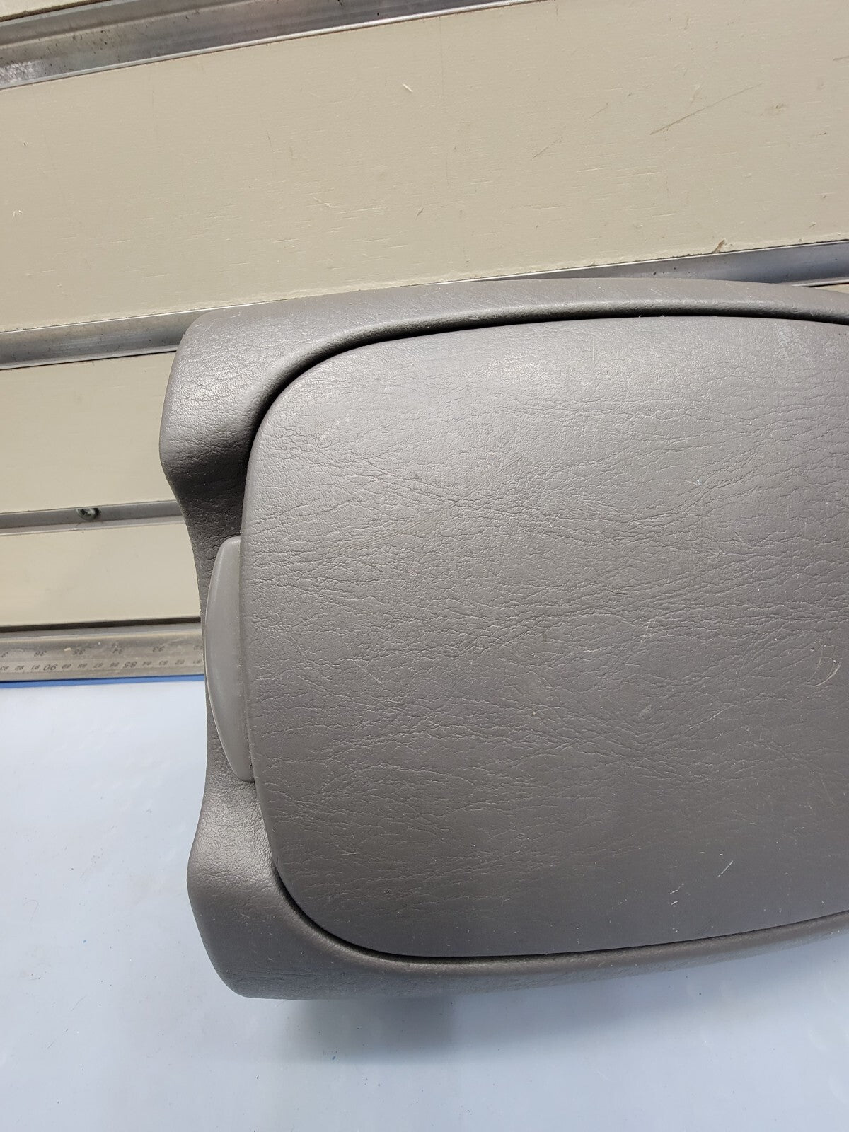 🔥01-07 TOYOTA SEQUOIA 02-06 TUNDRA ARMREST Center Console Storage Lid GRAY