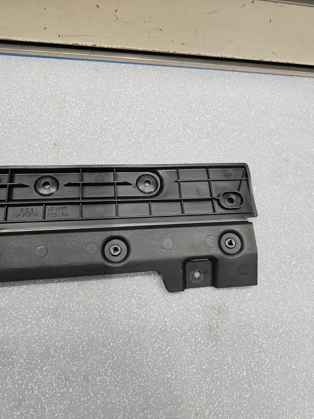 🔥02-07 Buick Rendezvous Front Glove Box Storage Compartment Hinge Assembly OEM