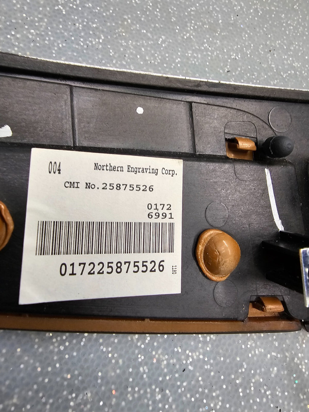 🔥08-11 CADILLAC STS CENTER DASH RADIO NAVIGATION TRIM SURROUND BEZEL SILVER