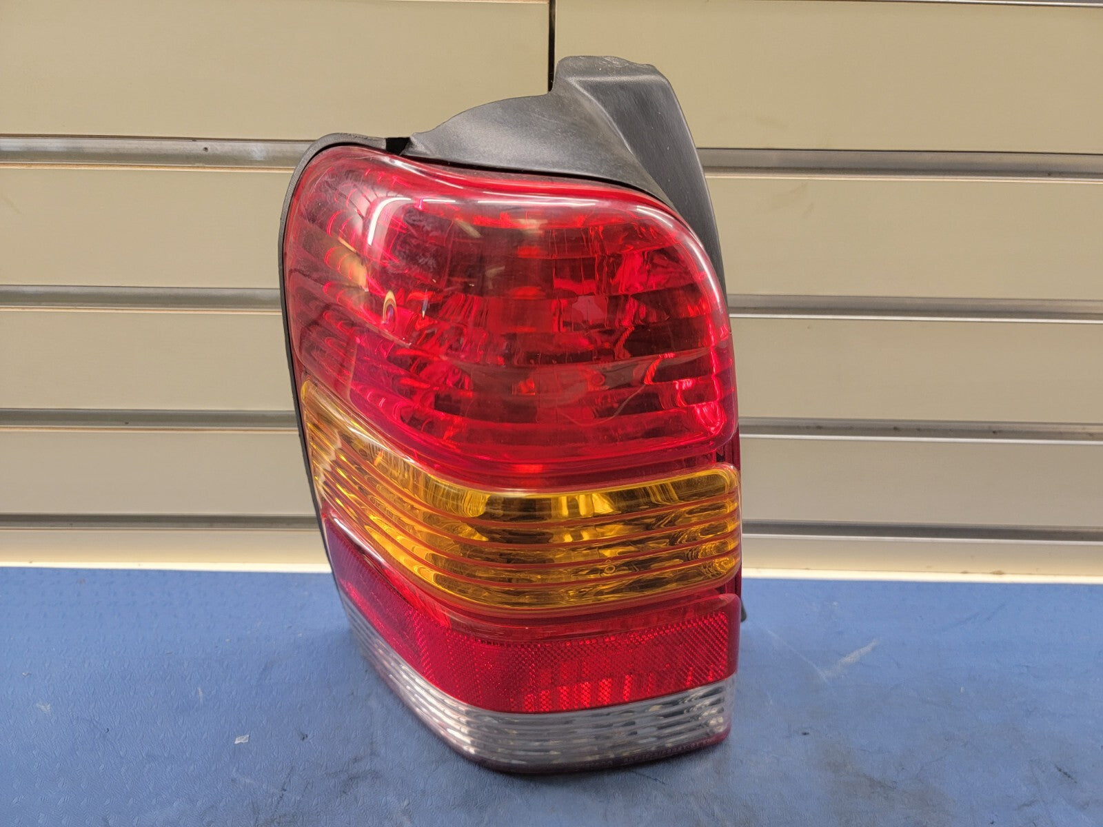 🔥2001-2007 Ford Escape left driver Side Tail Lamp OEM 6L8Z-13404-DA