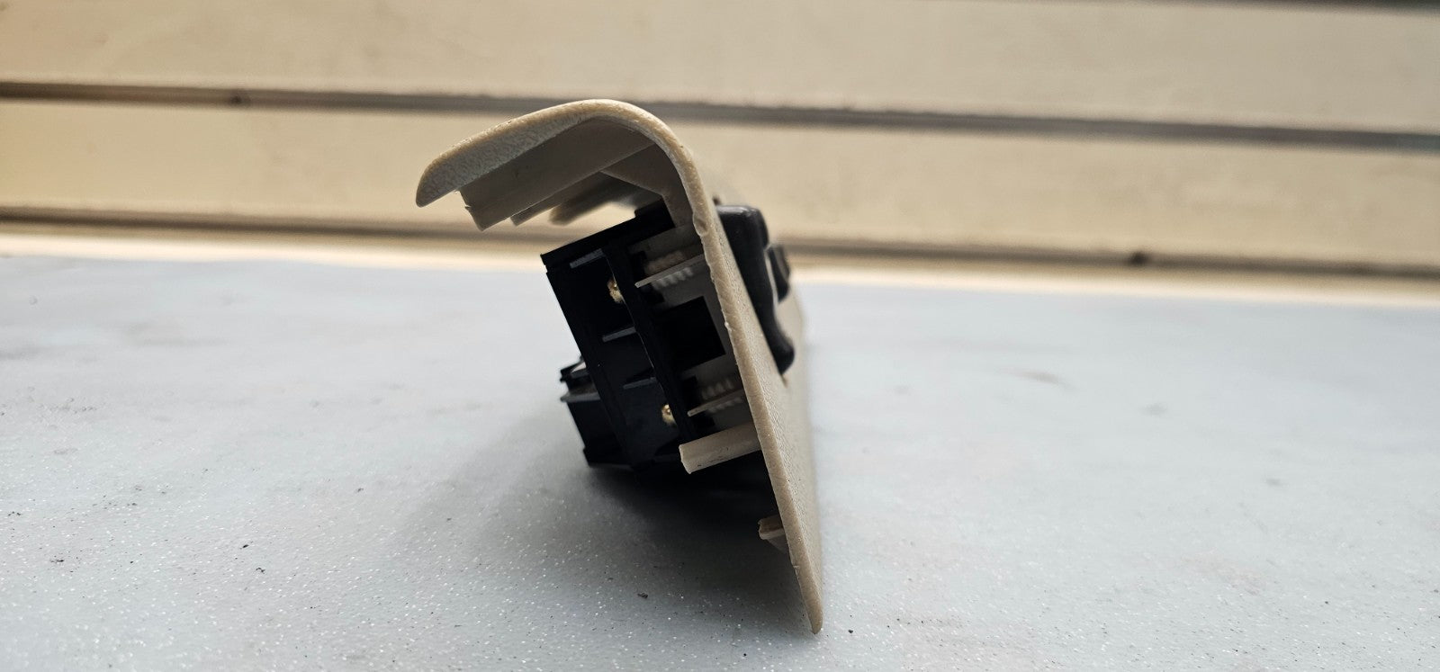 🔥99-02 Silverado SIERRA Front RIGHT Passenger Power Window Switch Lock TAN