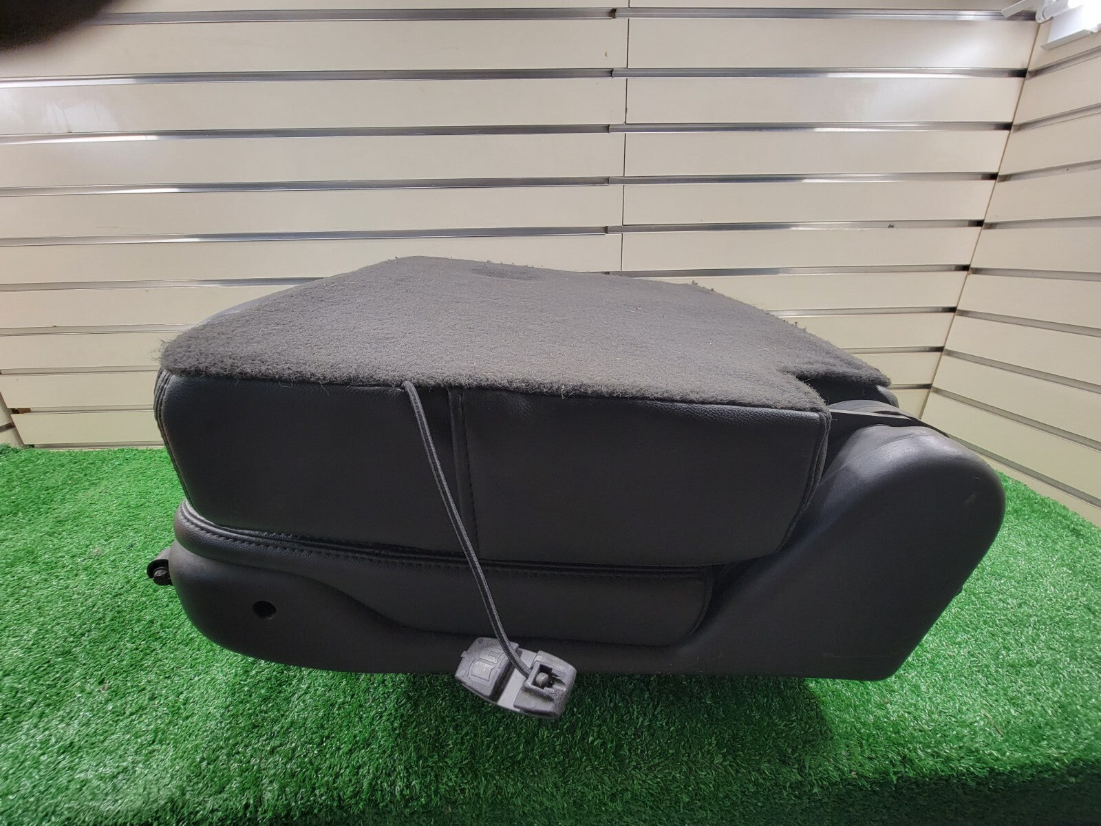🔥07-14 Escalade Suburban Tahoe Yukon Third Row Seat Leather LEFT  BLACK