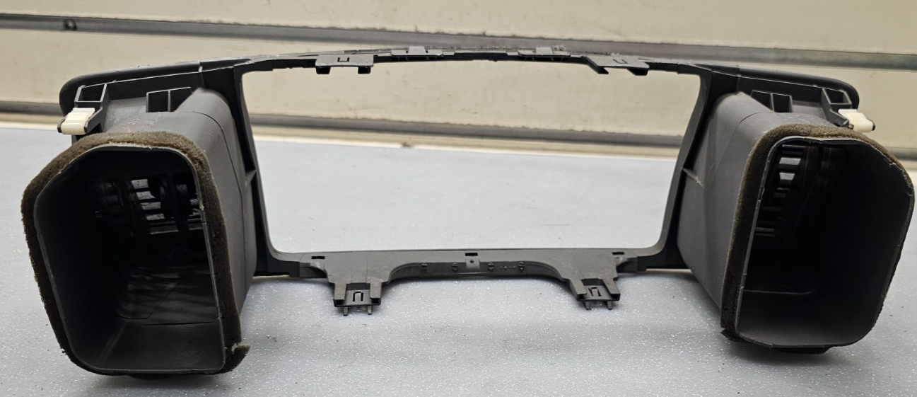 🔥03-08 TOYOTA COROLLA CENTER DASH RADIO BEZEL AIR AC VENT GRILL OEM Black B28