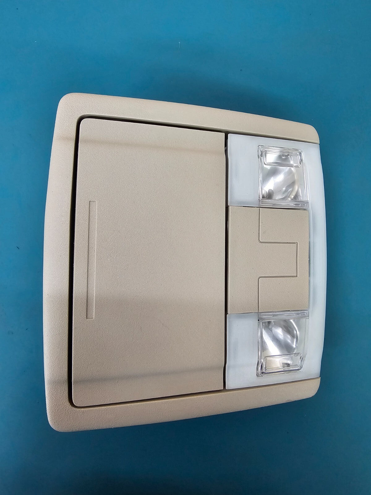 🔥13-19 TAURUS 09-13 EDGE FRONT OVERHEAD CONSOLE DOME LIGHT STORAGE ASSEMBLY TAN