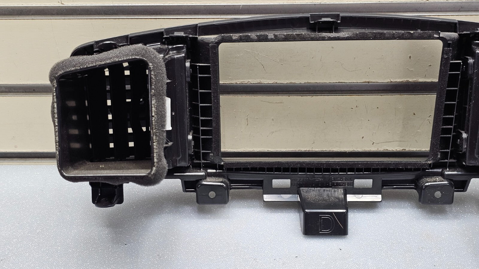🔥11-17 QUEST CENTER DASH AM FM RADIO STEREO DISPLAY TRIM PANEL BEZEL BLACK OEM