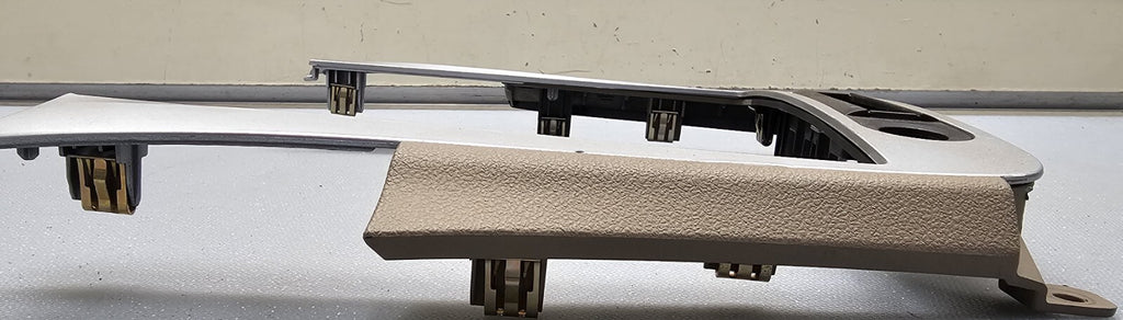 🔥08-12 Chevy MALIBU Center Dash Radio Bezel Panel OFF Signal Trim Tan SILVER B8