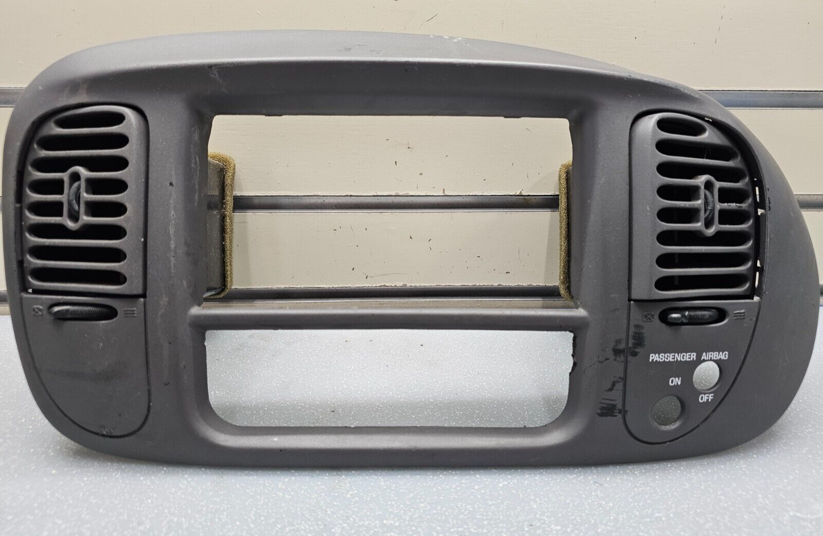 🔥97-03 Ford F150 Center Dash Radio Climate Trim Surround BEZEL Panel Line GRAY