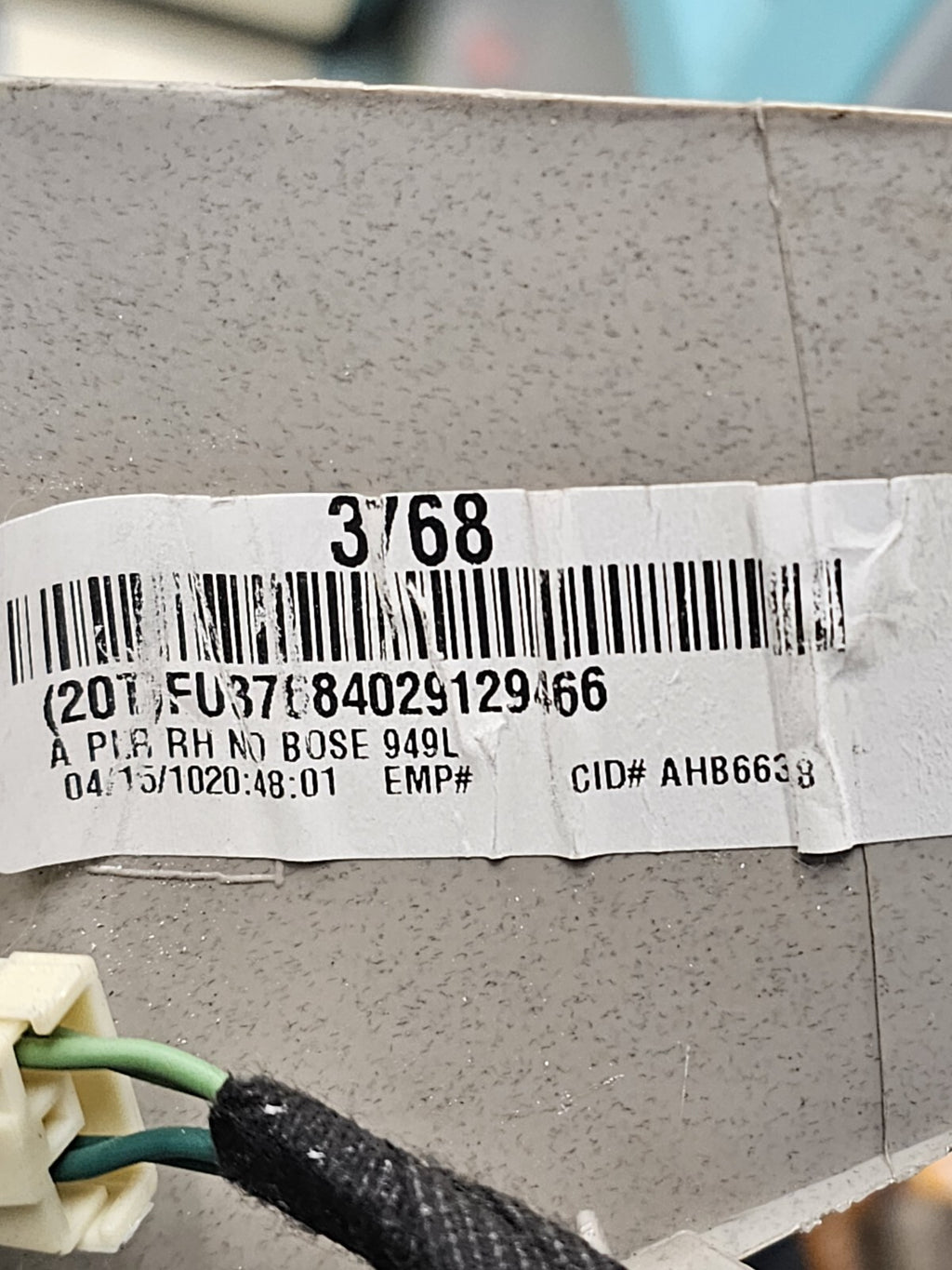 07-13 Silverado Sierra A Pillar Roof Molding RIGHT Passenger  Speak Lt GRAY P2
