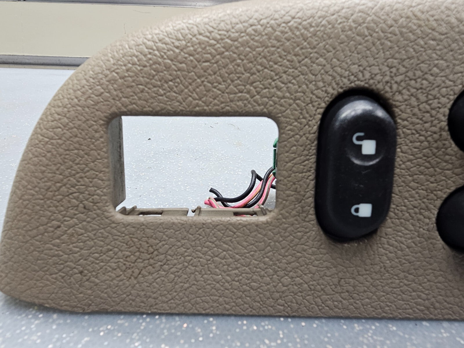 03-06 Ford Expedition Left Driver Master Door Window Control Switch Assembly Tan