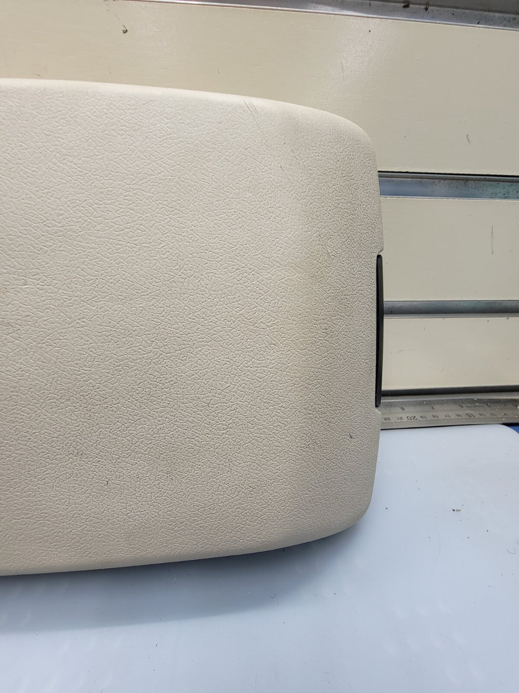 🔥05-07 Chrysler 300 Dodge CHARGER Center Console ARMREST Lid Cover LIGHT TAN