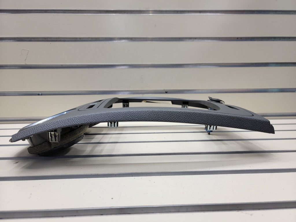 🔥2006-2011 Chevrolet HHR Center Dash Radio Trim w Vents B37 grey
