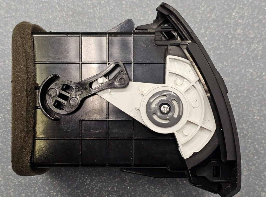 🔥03-09 KIA SORENTO DASH AC HEATER Left Driver AIR VENT  CONDITIONING BLACK OEM
