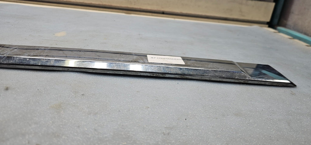 🔥2006-2010 Jeep Commander  Rear Door Molding SILVER