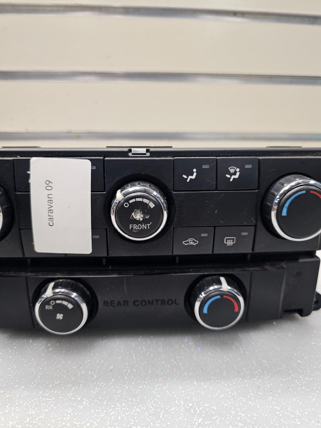 🔥08-09 Dodge Grand Caravan TEMPERATURE CLIMATE CONTROL P55111805AH
