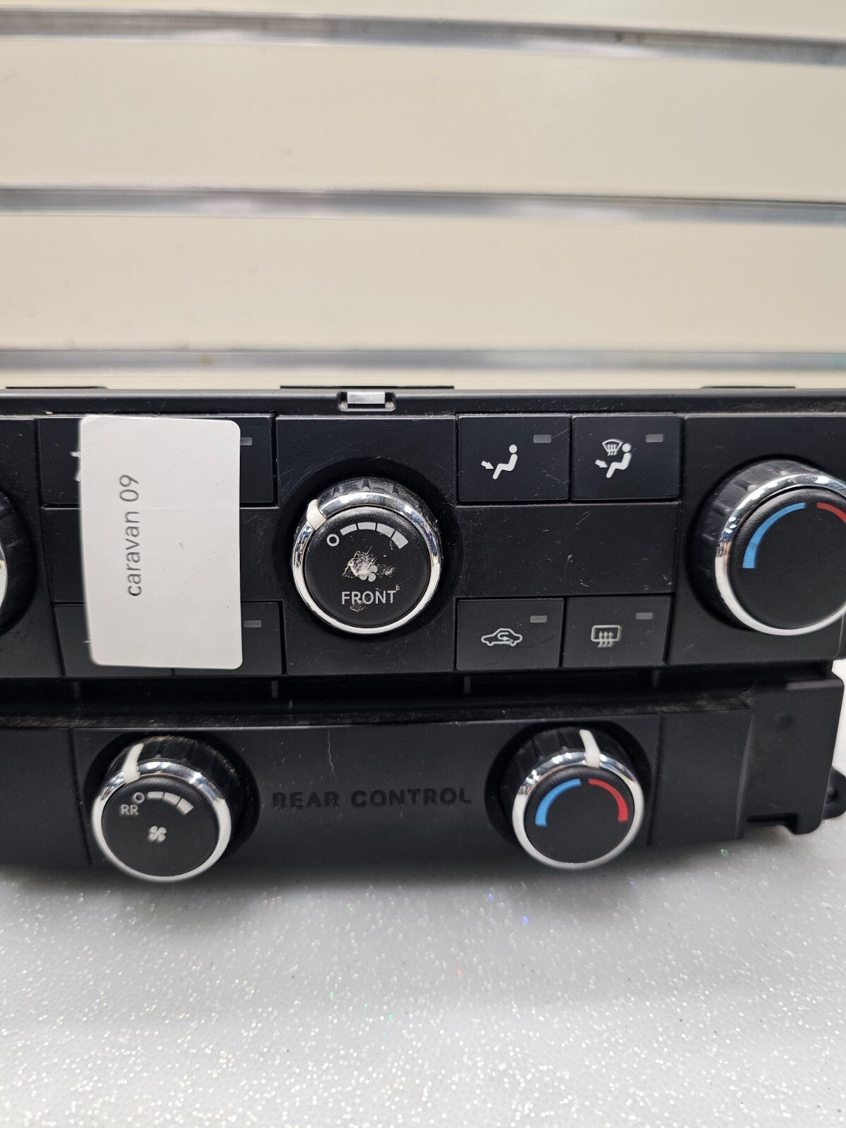 🔥08-09 Dodge Grand Caravan TEMPERATURE CLIMATE CONTROL P55111805AH