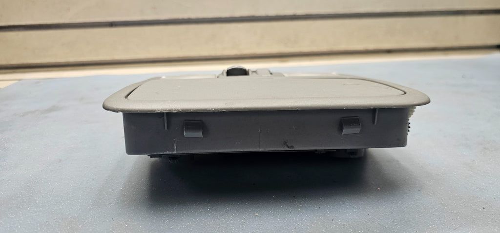 🔥02-07 Land Cruiser Highlander Overhead Console Dome Light Lamp Assembly Tan