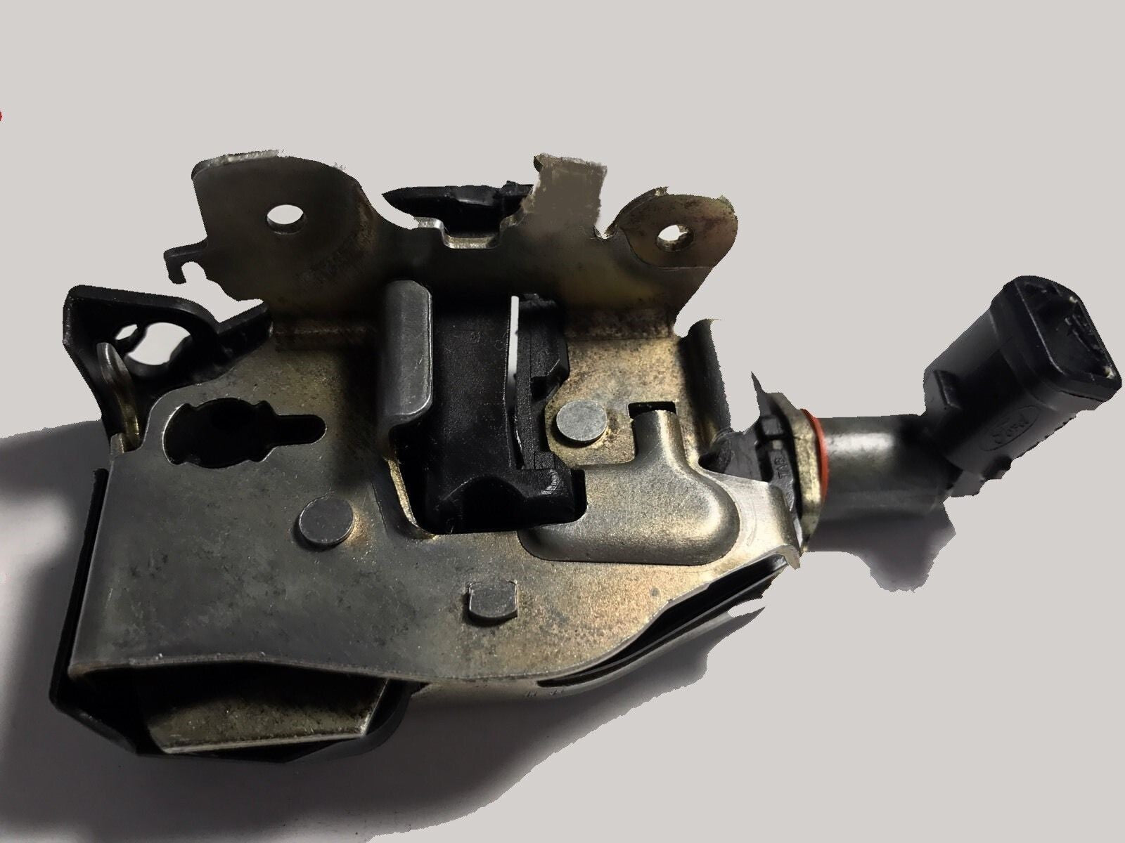 97-02 FORD EXPEDITION LINCOLN NAVIGATOR REAR LIFTGATE TRUNK LOCK LATCH ACTUATOR