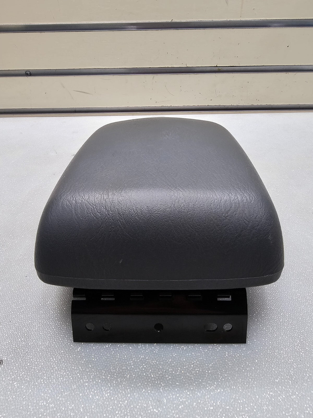 🔥2002-2007 Jeep Liberty Center Console Arm Rest Lid Black OEM