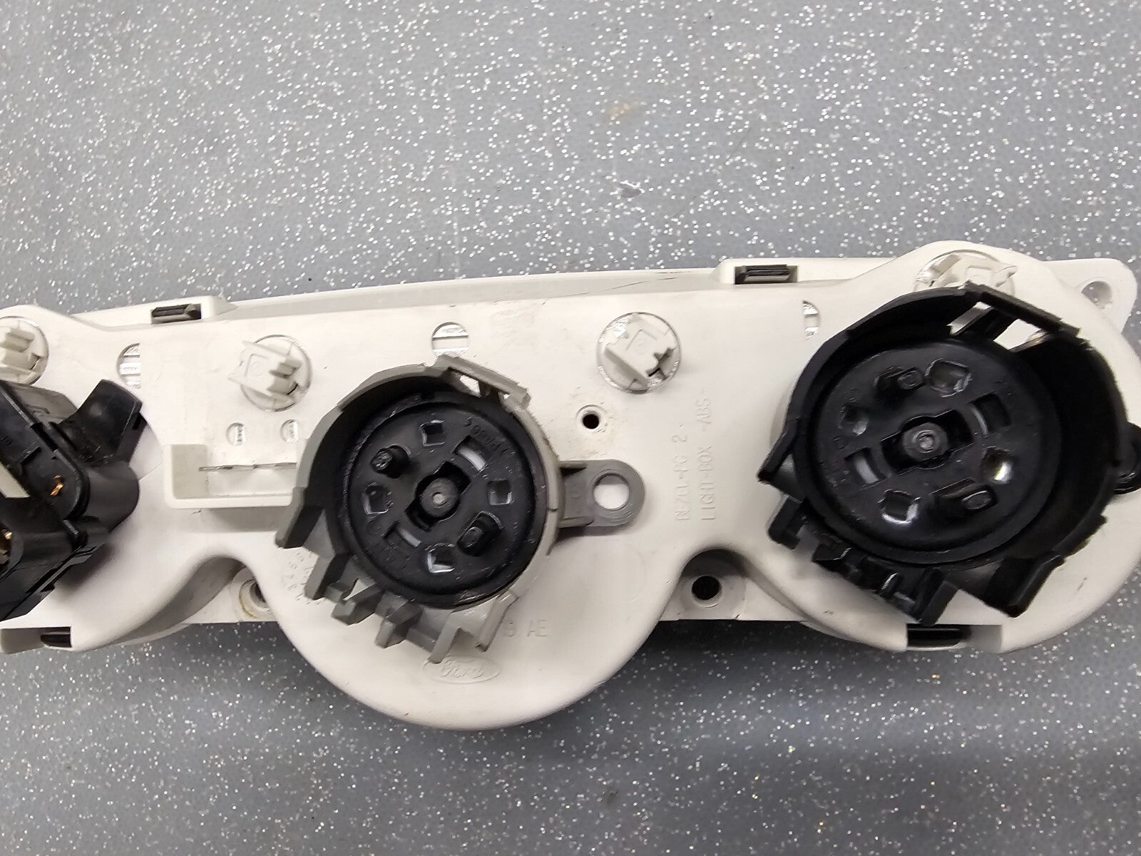 🔥00-07 Ford Focus Dash A/C Heater Climate Control Temperature Conditioner OEM