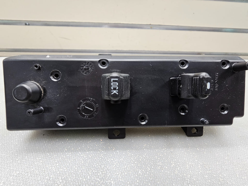 99-04 Jeep Grand Cherokee Passenger Master Door Window Mirror Switch Assembly