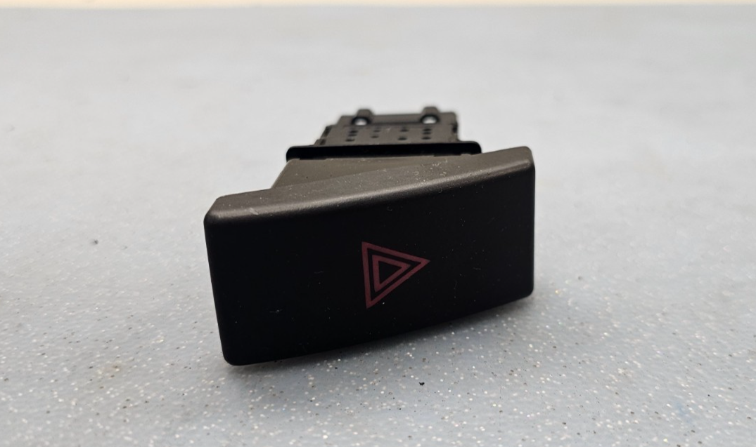 🔥2003-2005 Honda Accord Hazard  Switch BLACK