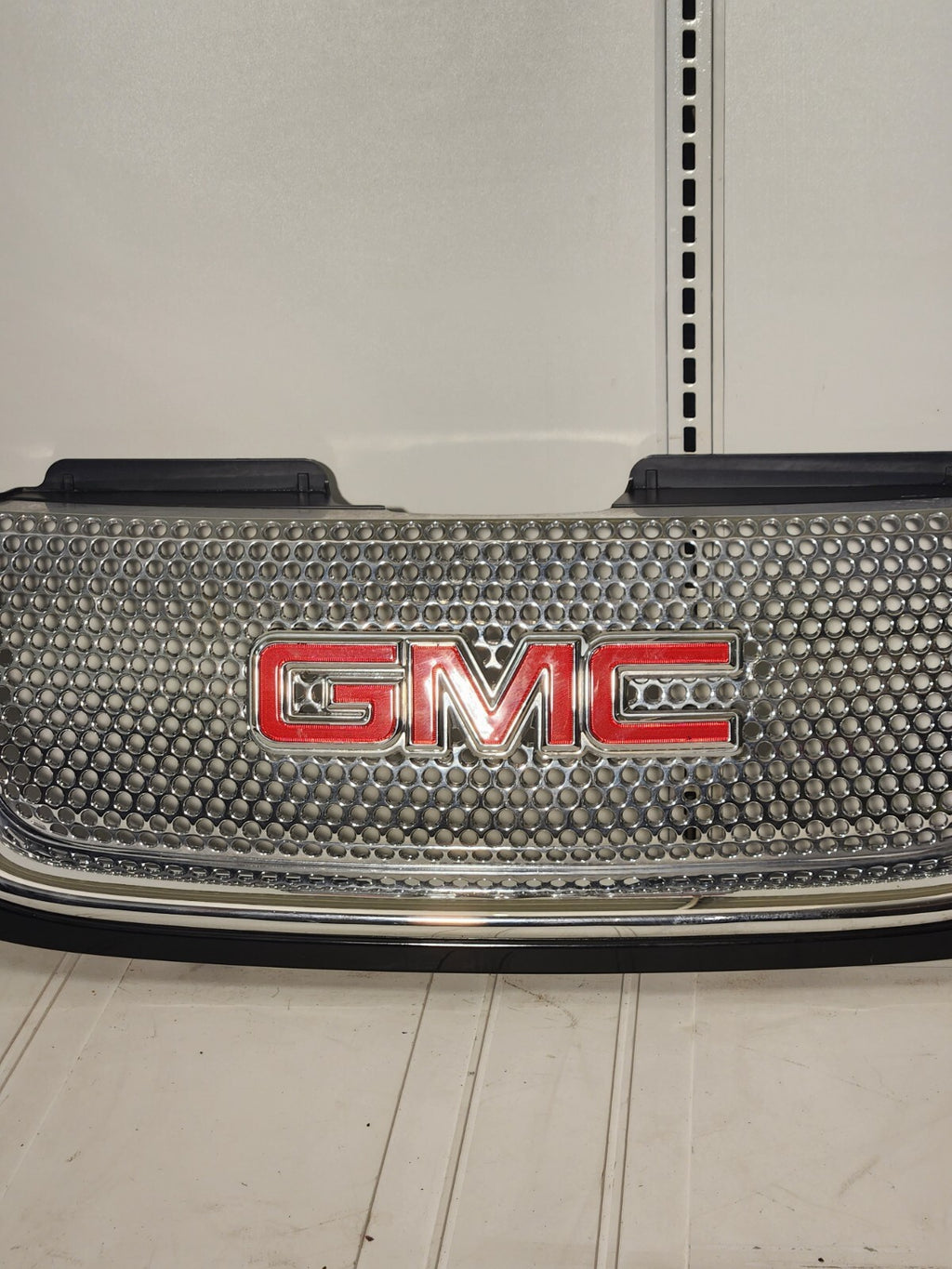 07-14 GMC Yukon Chevy Suburban Tahoe Denali Upper Bumper Grille GRAY (Chrome)