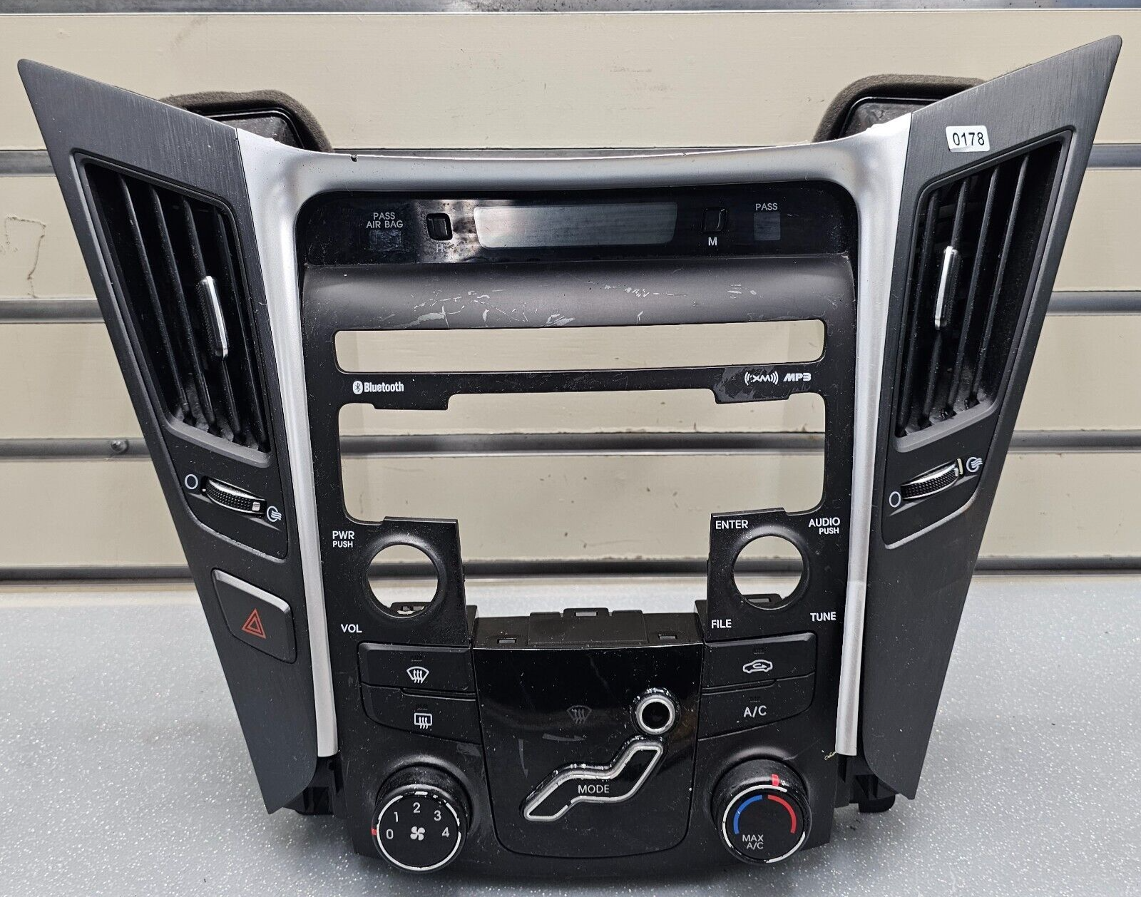 🔥11-14 Sonata Dash AM/FM Radio Display Bezel Trim Panel Climate Silver/Black