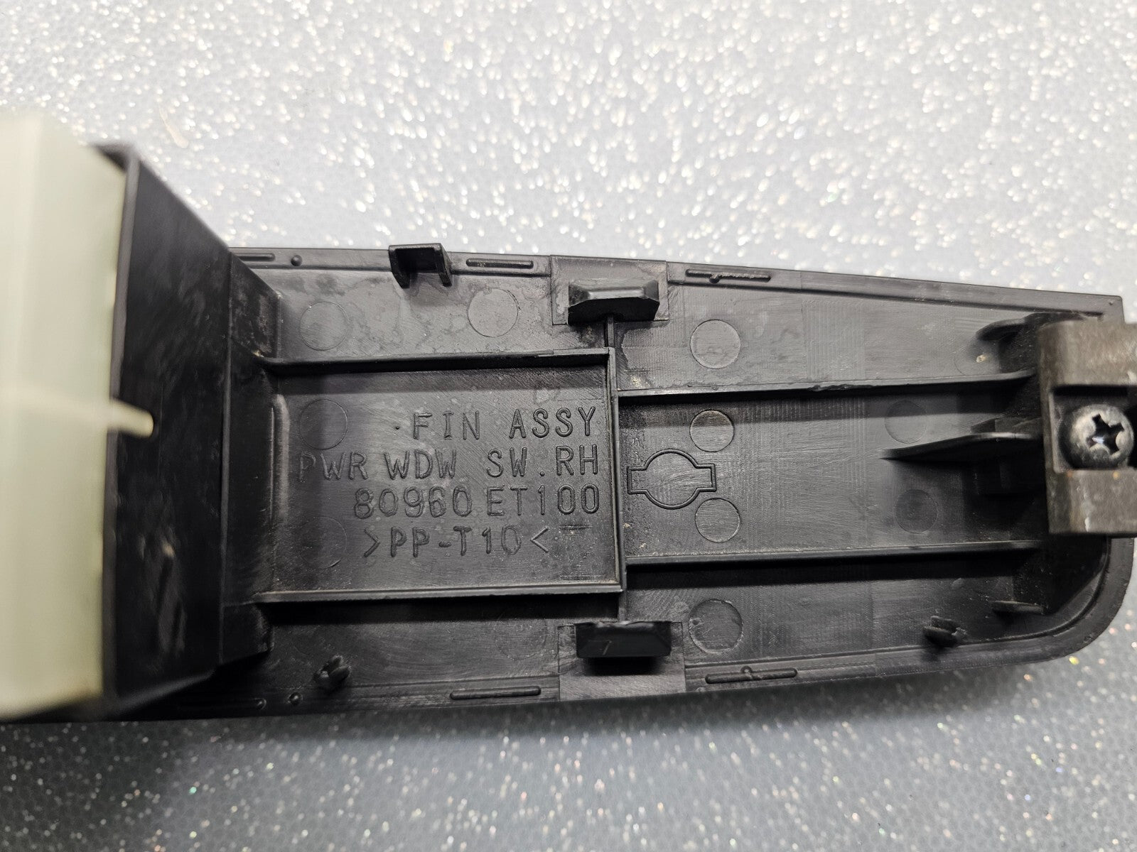 07-10 Sentra Window Control Door Lock Switch Right Passenger Assembly Black